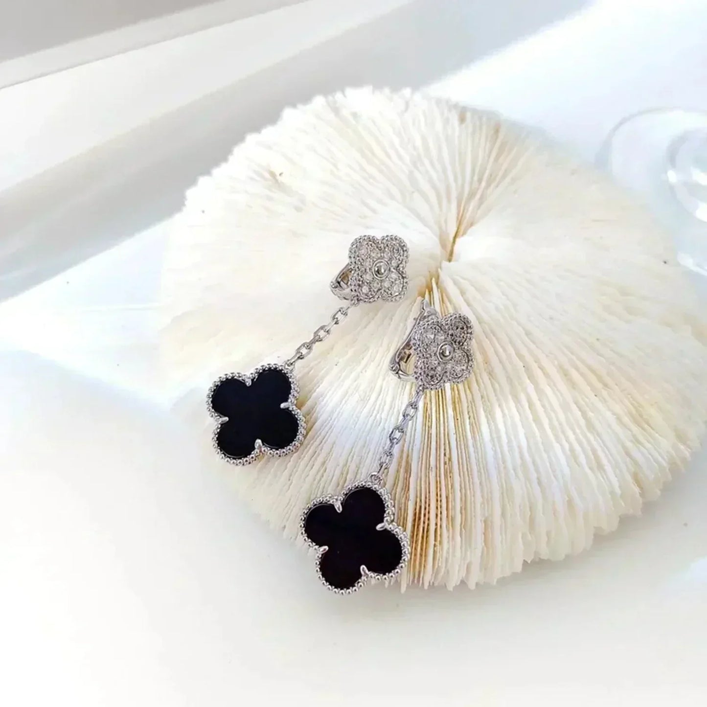 [AuraEcho Jewelry]CLOVER 2 MOTIFS  DIAMOND ONYX EARRINGS SILVER