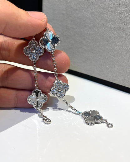 [Auraecho] CLOVER 5 MOTIF LASER BRACELET COLLECTION