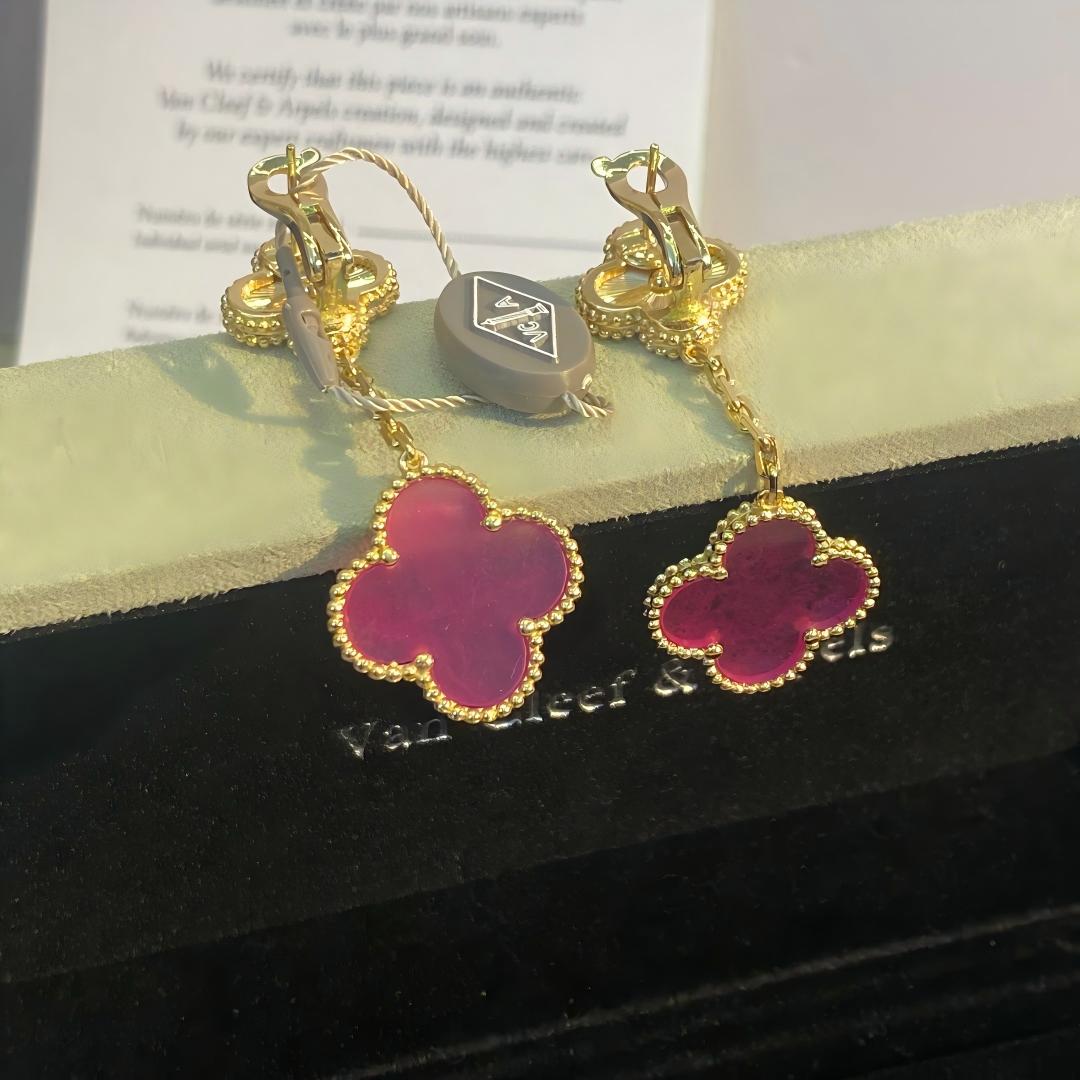 [AuraEcho]NEW CLOVER 2 MOTIF PINK ENAMEL EARRINGS