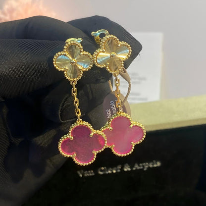 [AuraEcho]NEW CLOVER 2 MOTIF PINK ENAMEL EARRINGS