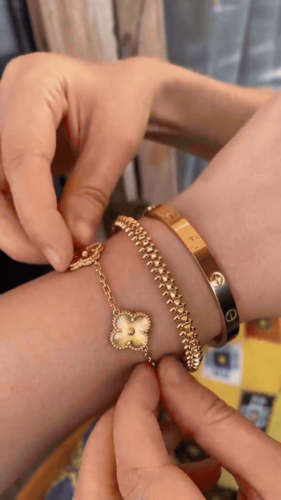 [AuraEcho] CLASH & Clover Laser 5-Motif & LOVE Brushed Bracelet Stack Set