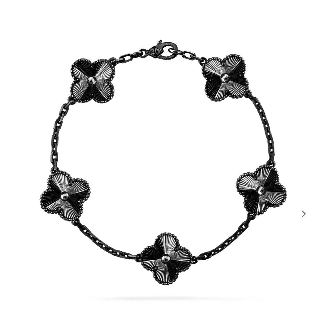 [Auraecho]CLOVER 5 MOTIF BLACK BRACELET