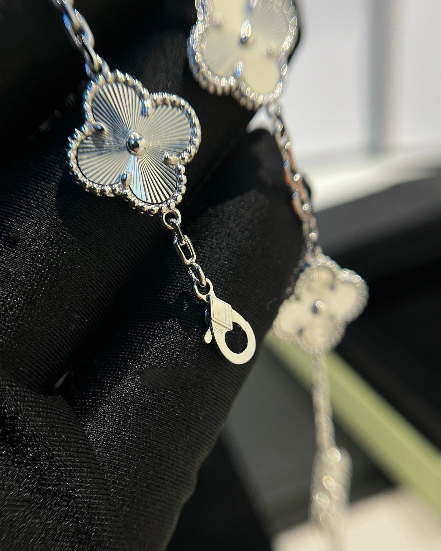 [Auraecho] CLOVER 5 MOTIF LASER BRACELET COLLECTION